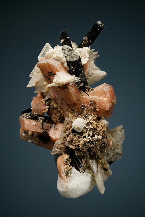 GENTHELVITE, ANALCIME, ALBITE, AEGIRINE and SERANDITE